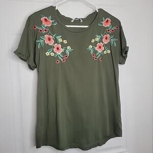 Stradivarius Flower Embroidered T-Shirt Women's Medium